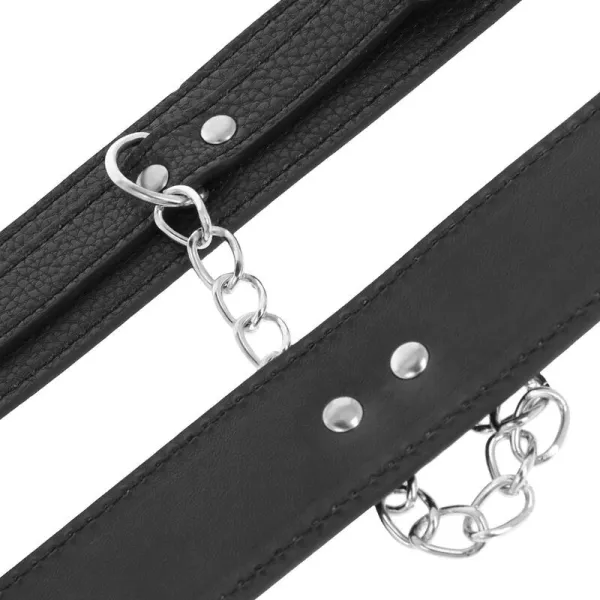 Handschellen aus Schwarzem Strukturiertem Leder von Darkness Bondage | Fesselliebe.de