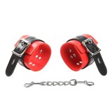 Handgelenkfesseln mit Verriegelung/Schnalle von Ohmama Fetish | Fesselliebe.de