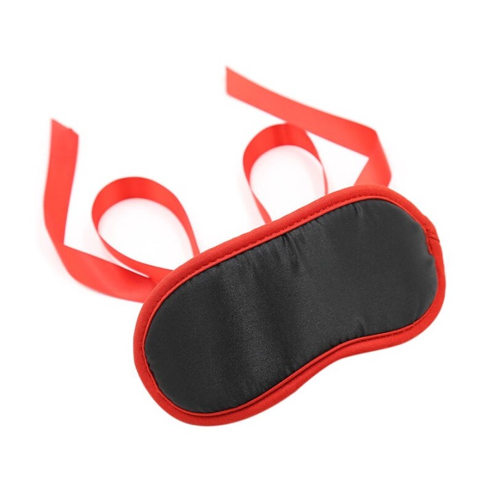 Schwarzer Fetisch, Rote Kanten von Ohmama Masks | Fesselliebe.de