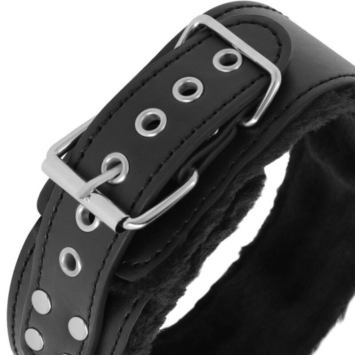 Gefütterte Halskette mit Titankette von Darkness Bondage | Fesselliebe.de