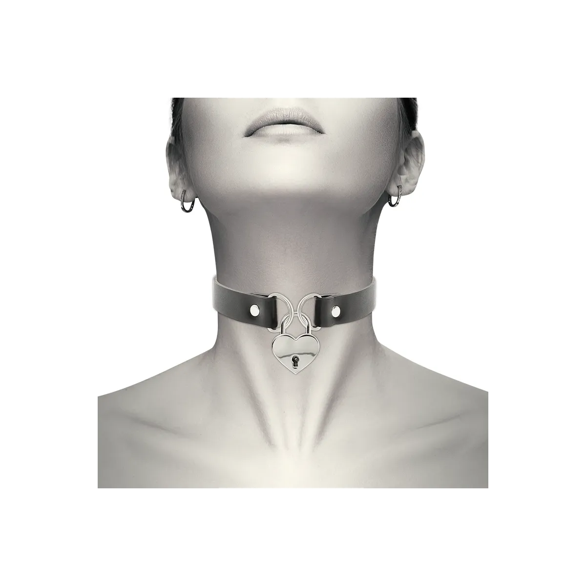 Vegane Leder-Halskette mit Herz-Accessoire mit Schlüssel von Coquette Accessories | Fesselliebe.de