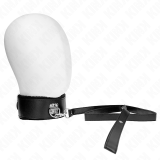 Halskette mit Leine 116 cm mit Silbernen Nieten Modell 4 Schwarz Verstellbar 40-48 cm X 6 cm von Kink Collar & Gag | Fesselliebe.de