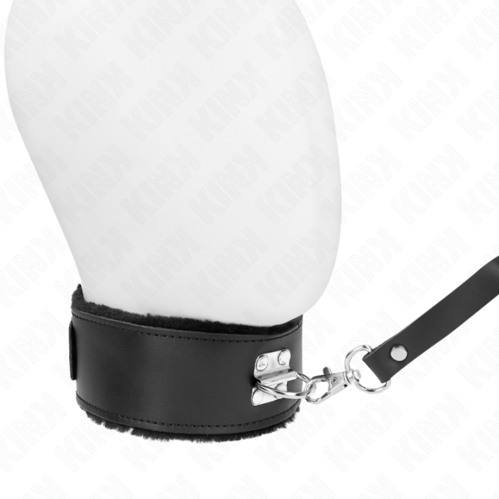 Halskette mit Gürtel 116 cm mit Schwarzem Lederband Verstellbar 40-48 cm X 6 cm von Kink Collar & Gag | Fesselliebe.de