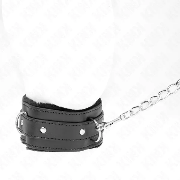 Halsband mit Leine 65 cm mit Einschränkungen Schwarz 36-42 cm X 5,5 cm von Kink Collar & Gag | Fesselliebe.de