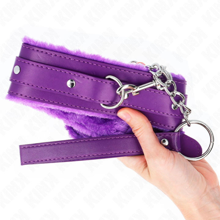 Halsband mit Leine 65 cm mit Einschränkungen Lila 36-42 cm X 5,5 cm von Kink Collar & Gag | Fesselliebe.de