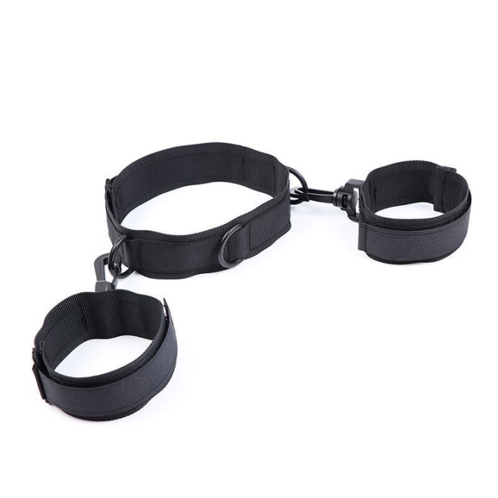 Handschellen und Kragen aus Nylon von Ohmama Fetish | Fesselliebe.de