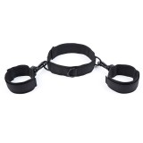 Handschellen und Kragen aus Nylon von Ohmama Fetish | Fesselliebe.de