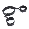 Handschellen und Kragen aus Nylon von Ohmama Fetish