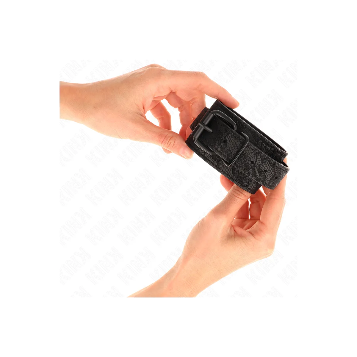 mit Dunkler Spitze Überzogene Handgelenkmanschetten Verstellbar Schwarz 19-26 cm von Kink Wrist Restraint | Fesselliebe.de