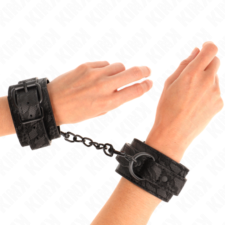 mit Dunkler Spitze Überzogene Handgelenkmanschetten Verstellbar Schwarz 19-26 cm von Kink Wrist Restraint | Fesselliebe.de