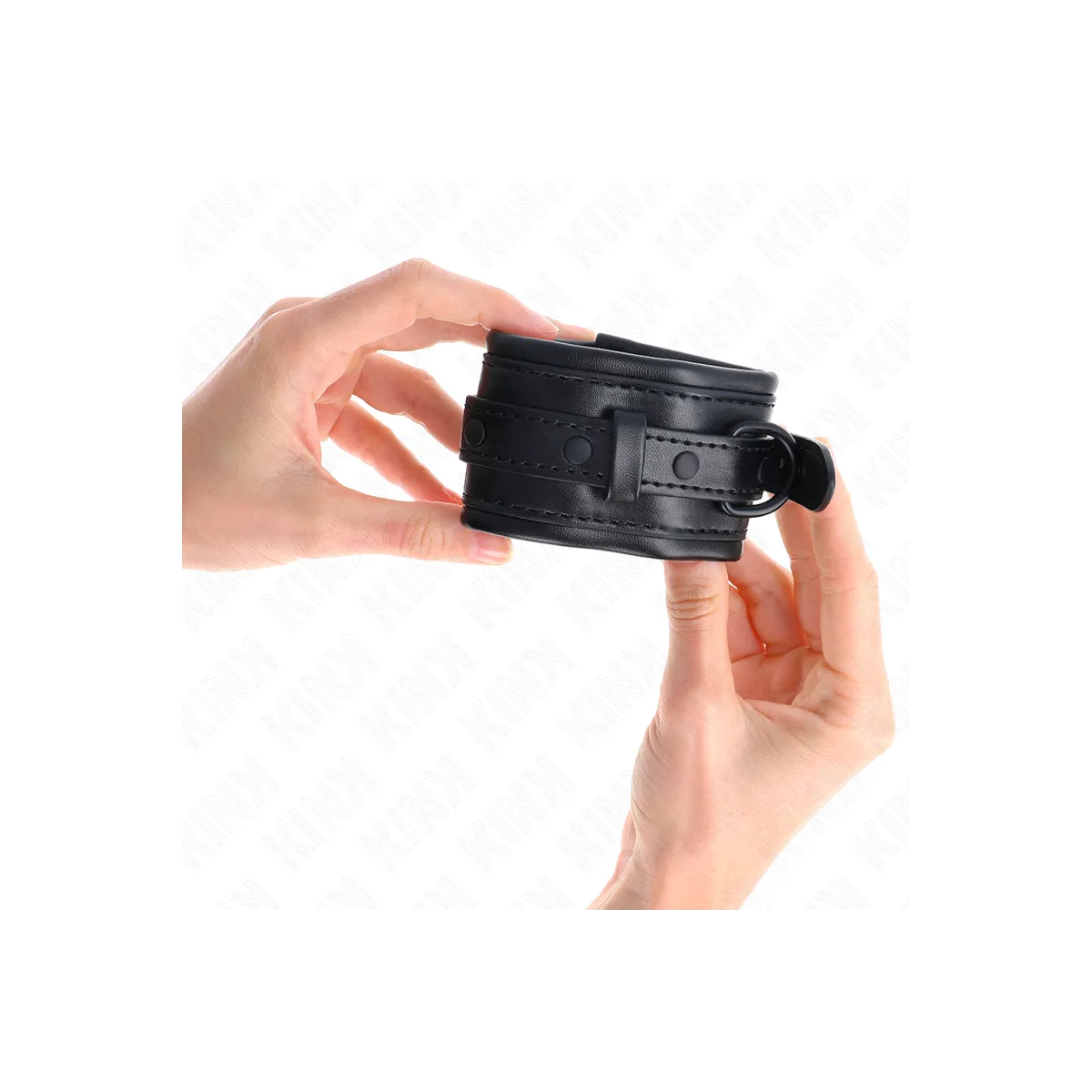 Handgelenkfesseln Schwarz Verstellbar 20-30 cm X 6 cm von Kink Wrist Restraint | Fesselliebe.de