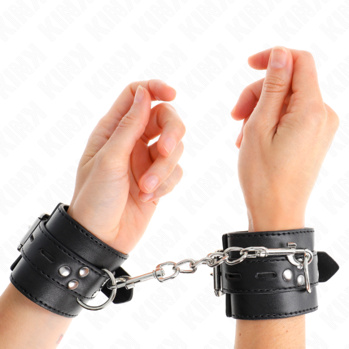 Handgelenkfesseln Schwarz mit Schwarzem Gürtel Verstellbar 17-28 cm X 6 cm von Kink Wrist Restraint | Fesselliebe.de
