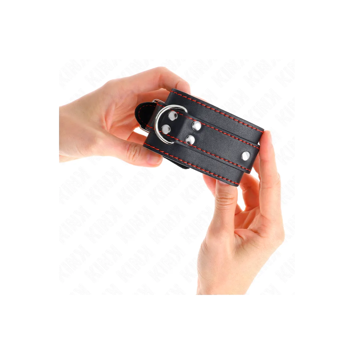 Handgelenkfesseln Schwarz mit Rotem Futter Verstellbar 20-28 cm X 5,5 cm von Kink Wrist Restraint | Fesselliebe.de