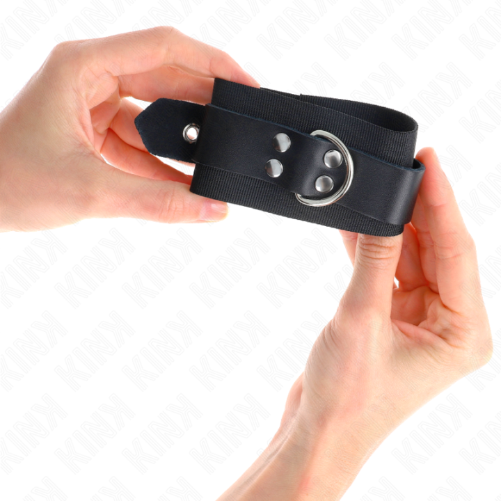 Nylon Handgelenkfesseln Schwarz mit Ledergurte Schwarz Verstellbar 19-29 cm X 5,1 cm von Kink Wrist Restraint | Fesselliebe.de