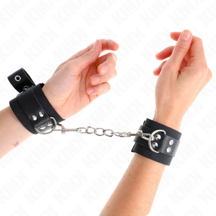 Nylon Handgelenkfesseln Schwarz mit Ledergurte Schwarz Verstellbar 19-29 cm X 5,1 cm von Kink Wrist Restraint | Fesselliebe.de