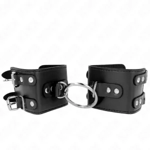 Feste Handgelenkfesseln mit Ring und Nieten Verstellbar Schwarz 17-22 cm X 6,5 cm von Kink Wrist Restraint | Fesselliebe.de