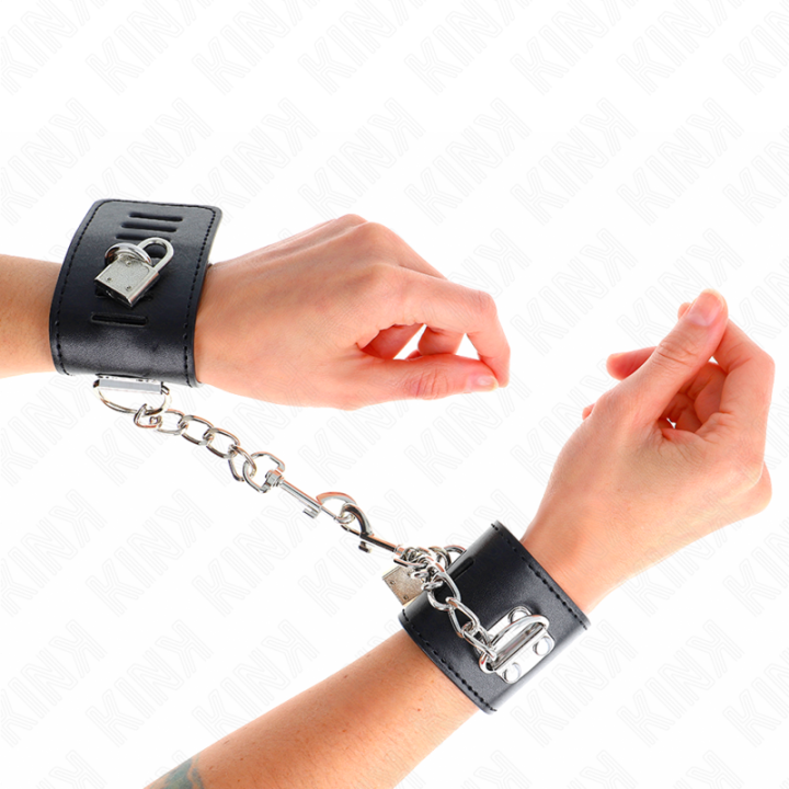 Handgelenkfesseln mit Vorhängeschloss Verschluss Schwarz Verstellbar 16-23 cm X 5,5 cm von Kink Wrist Restraint | Fesselliebe.de