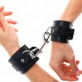 Handgelenkfesseln - Einzelne Nietenreihe und Schnalle Schwarz Verstellbar 17-28 cm X 5 cm von Kink Wrist Restraint