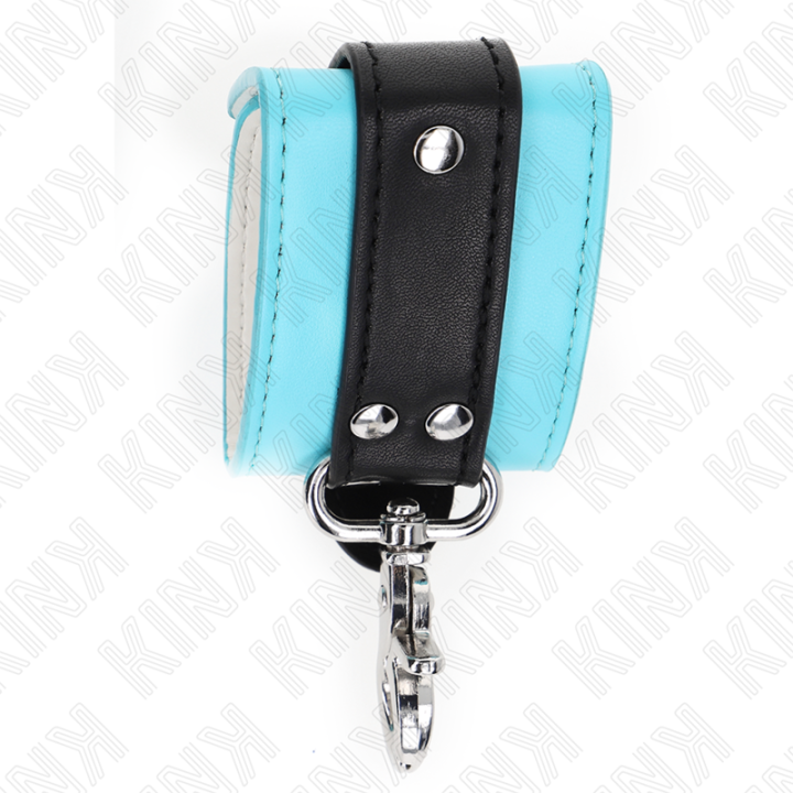 Premium Abschließbare Handgelenkfesseln Schwarz/Blau Verstellbar 21-28 cm X 5,5 cm von Kink Wrist Restraint | Fesselliebe.de