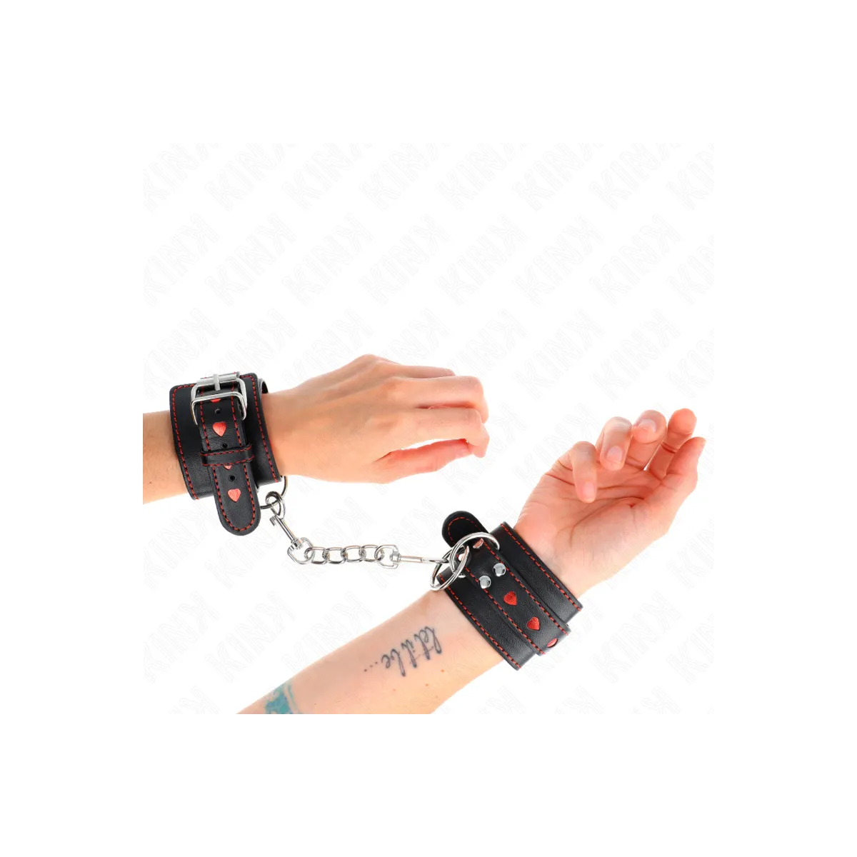 Schwarze Handgelenkfesseln mit Roter Herzeinlage, Verstellbar 21-28 cm X 5,5 cm von Kink Wrist Restraint | Fesselliebe.de