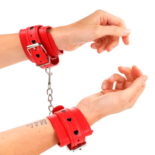 Rote Handgelenksfesseln mit Schwarzer Herzeinlage, Verstellbar 21-28 cm X 5,5 cm von Kink Wrist Restraint | Fesselliebe.de