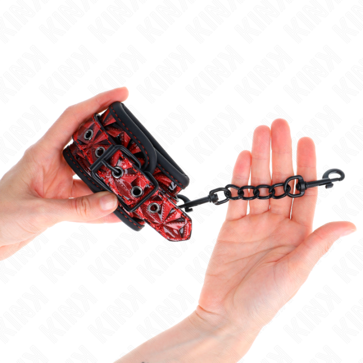 Handgelenkfesseln mit Rautenmuster, Dunkelrot, Verstellbar 17-26 cm X 5,5 cm von Kink Wrist Restraint | Fesselliebe.de