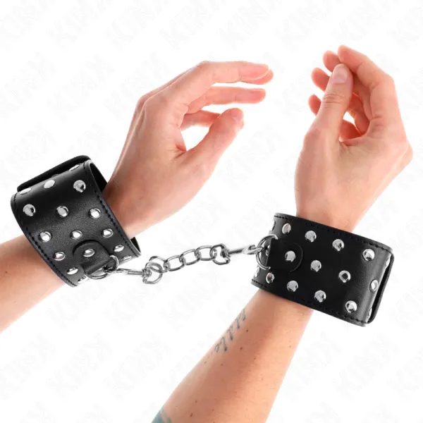 Punk Handgelenkfesseln Verstellbar 19-24 cm X 5,5 cm von Kink Wrist Restraint | Fesselliebe.de