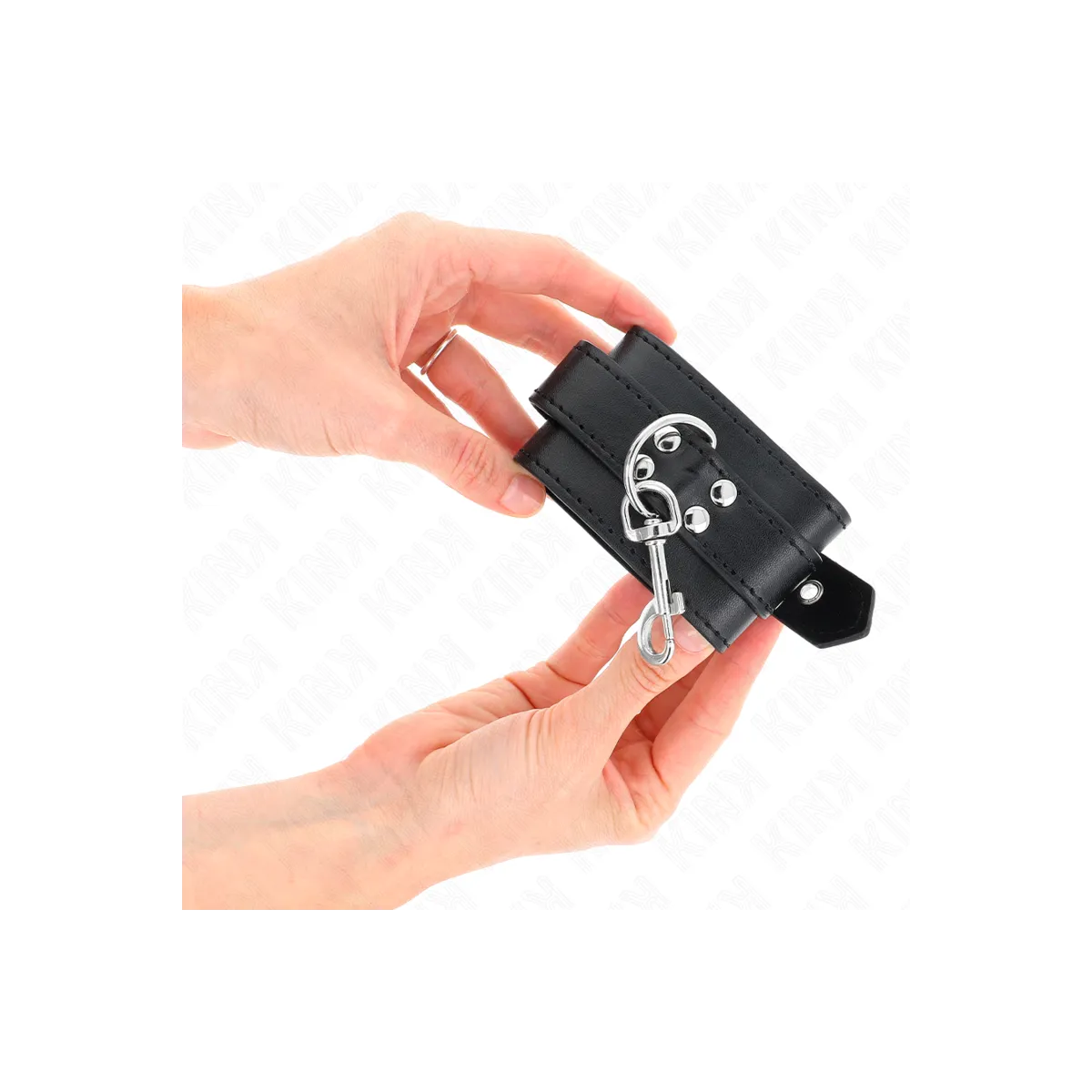 Handgelenkfesseln mit Nieten 35 X 6 cm von Kink Wrist Restraint | Fesselliebe.de