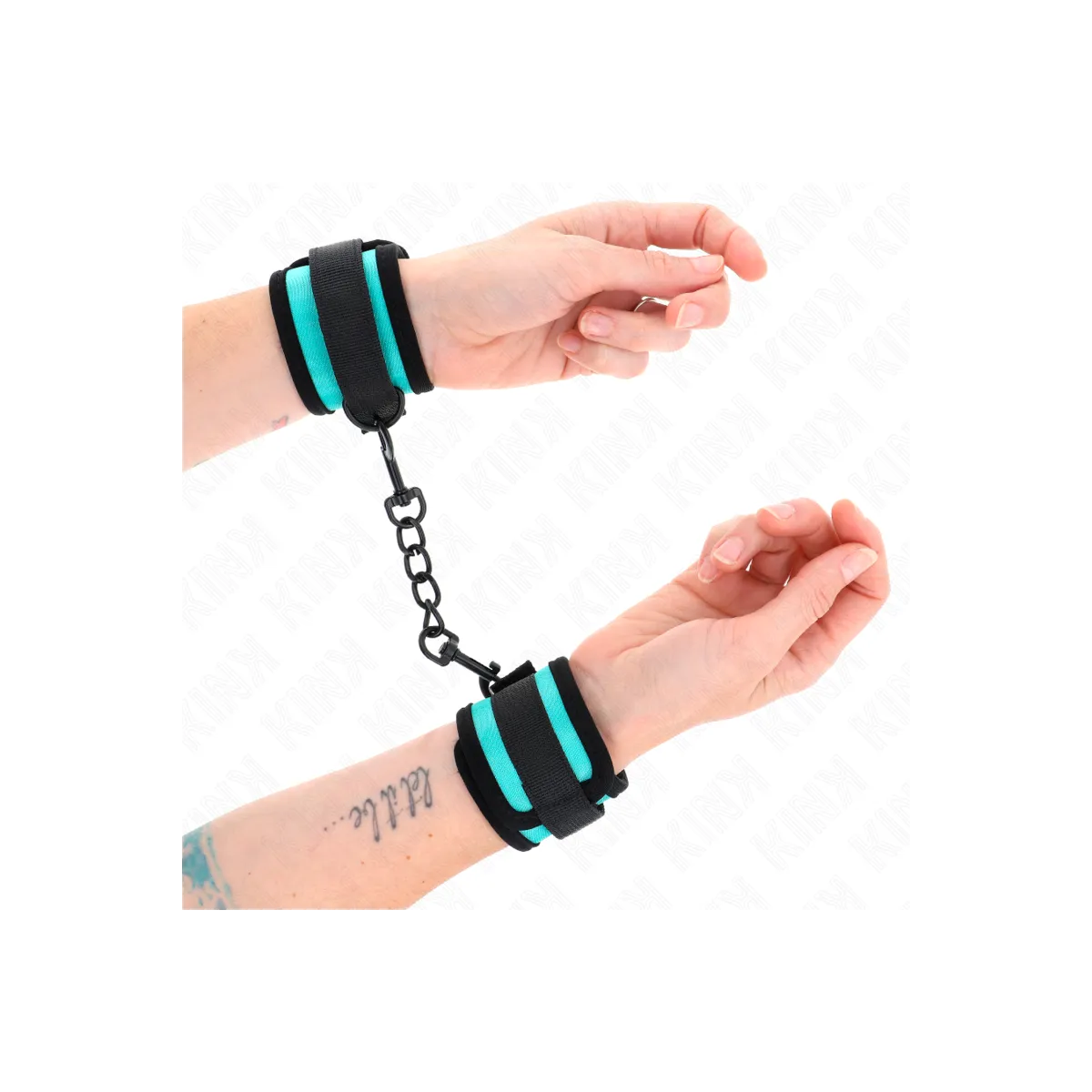 Nylon-Handfessel mit Klettverschluss Schwarz-Blau Verstellbar 18-32 cm X 5 cm von Kink Wrist Restraint | Fesselliebe.de