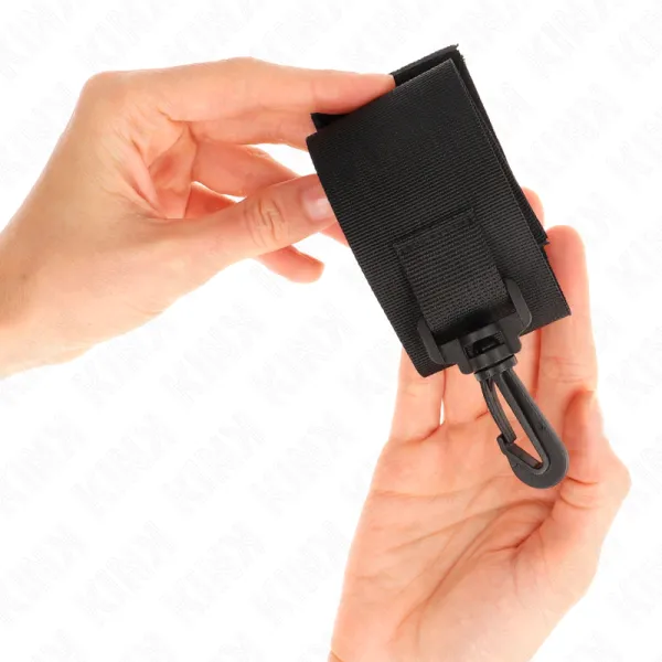 Nylon Handgelenkfesseln Schwarz von Kink Wrist Restraint | Fesselliebe.de