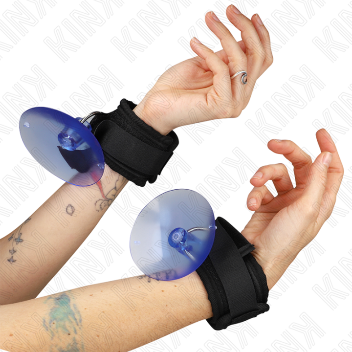 Handgelenkfesseln mit Saugnäpfen Schwarz 29-40 cm X 5 cm von Kink Wrist Restraint | Fesselliebe.de