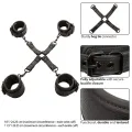 Nocturnal Hog Tie Connector Cuero Einstellbar Schwarz von Calexotics