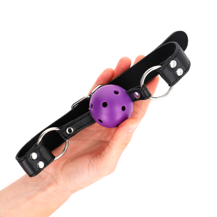 Atmungsaktiver Ball 4 cm Knebel mit Doppelniet Lila 62,5 X 2,5 cm Verstellbar 42-58 cm von Kink Collar & Gag | Fesselliebe.de