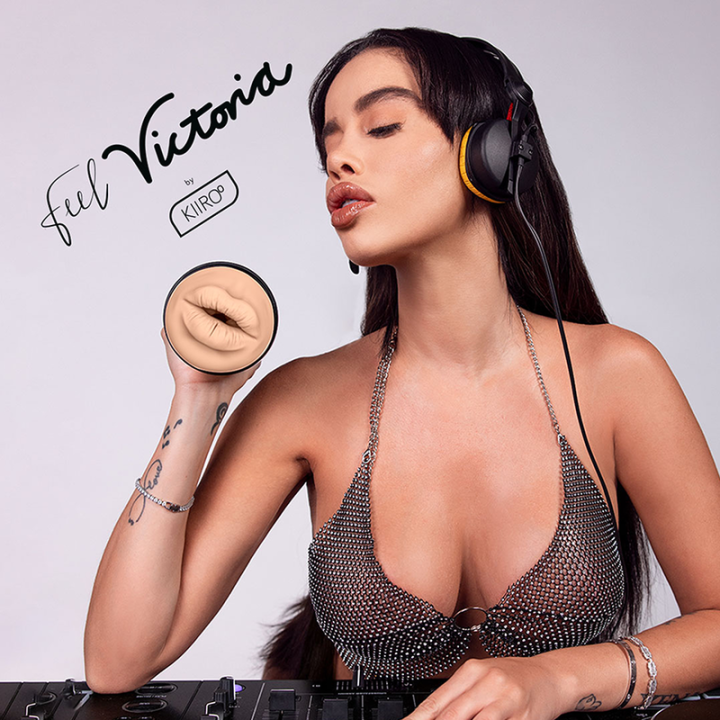 Fühlen Sie Victoria June Boca von Kiiroo | Fesselliebe.de