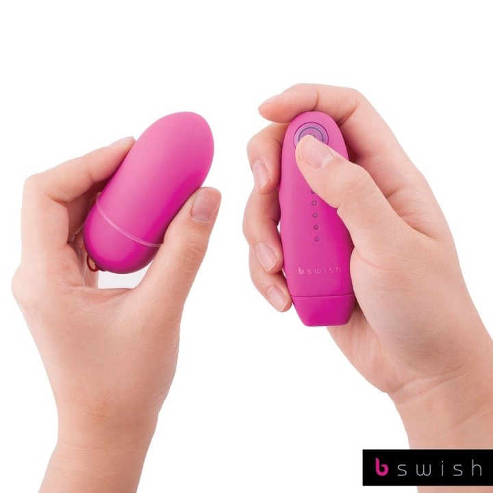 Bnaughty Unleashed Klassische Rosa mit Fernbedienung von B Swish | Fesselliebe.de