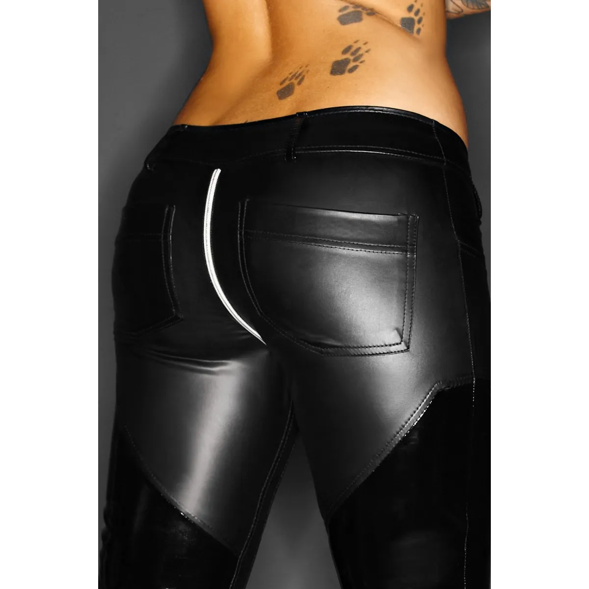 Schwarze Wetlook-Hose F115 von Noir Handmade ImMoral Kollektion | Fesselliebe.de