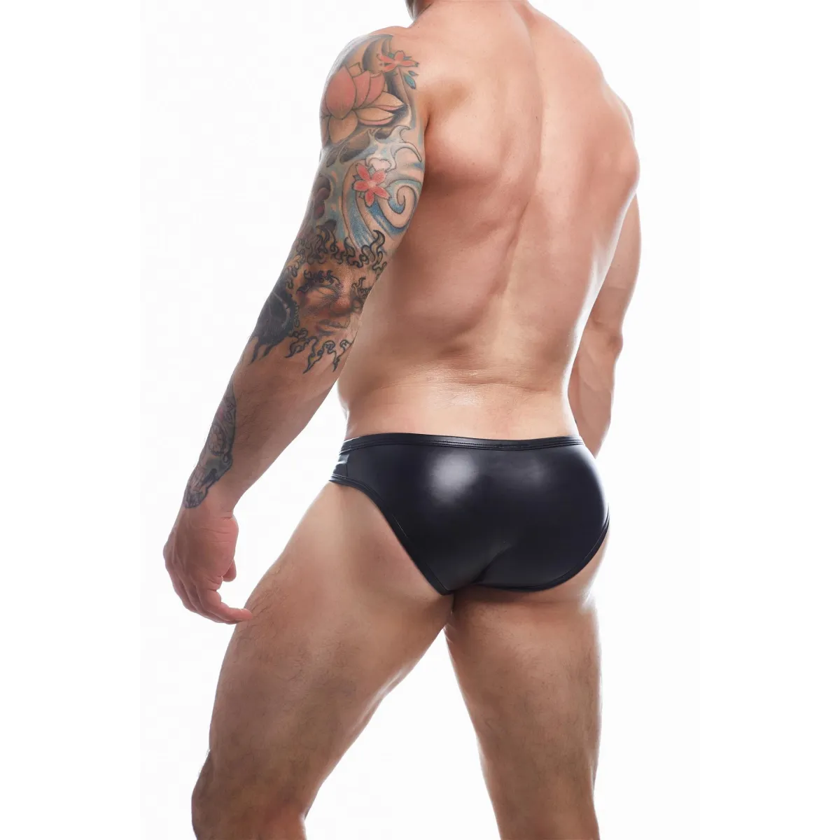 Schwarzer Wetlook Slip BL4CK01 von Cut4Men | Fesselliebe.de