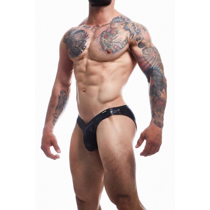 Schwarzer Wetlook Slip BL4CK04 von Cut4Men | Fesselliebe.de