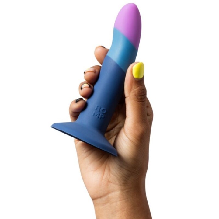 Piccolo Silikondildo mit Dreifarbigem Saugauffang 14 cm von Romp