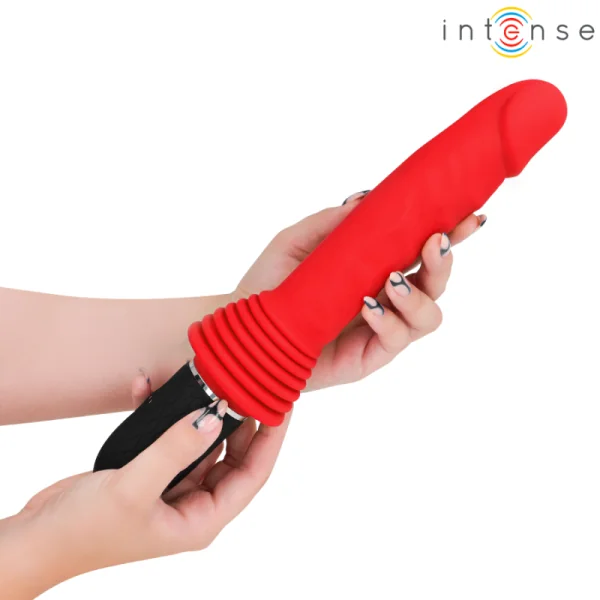 Cynthia mit Fernbedienungs-Stossvibrator mit Wärmefunktion von Intense Fun | Fesselliebe.de