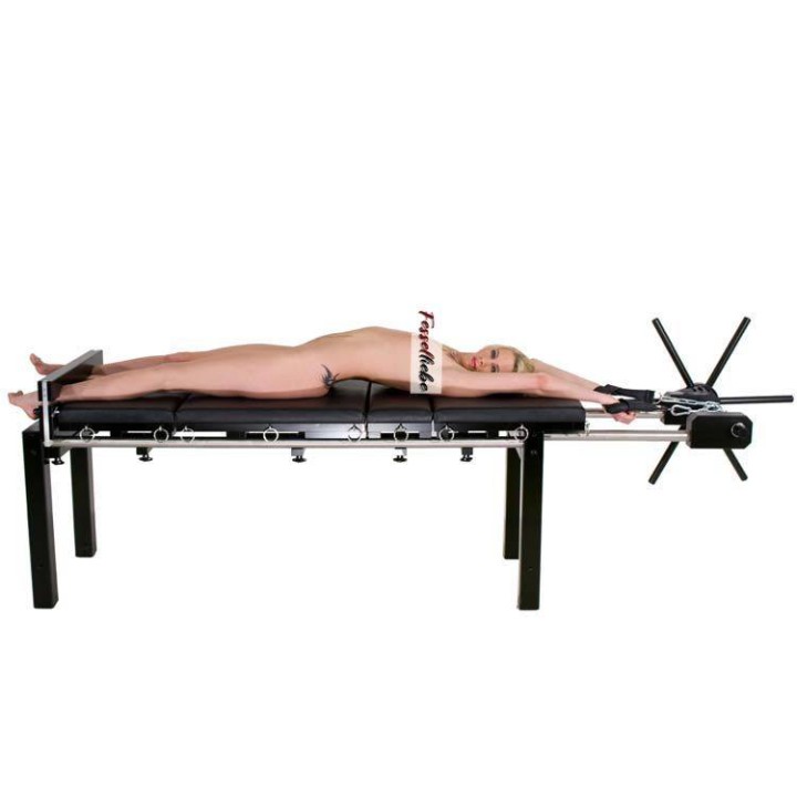 Bondage Streckbank mit Spindel, Fusspranger und Polster für BDSM & Fetisch | Fesselliebe.de