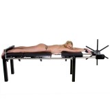 Bondage Streckbank mit Spindel, Fusspranger und Polster für BDSM & Fetisch | Fesselliebe.de